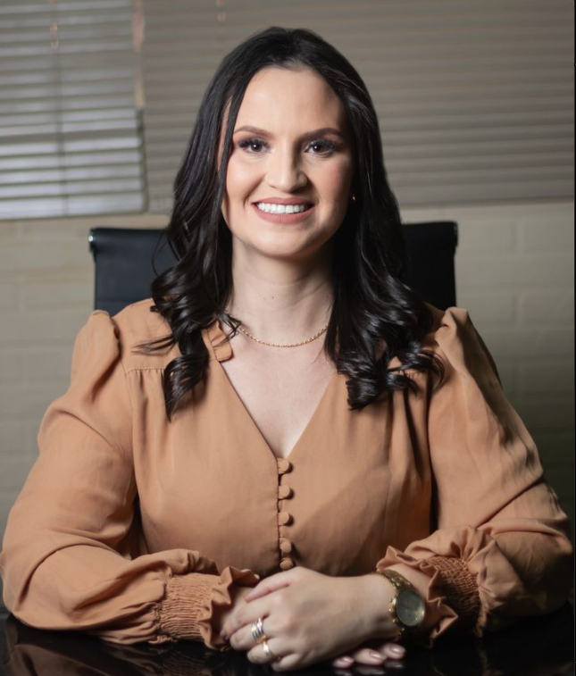 Carolina Brugnerotto - Advogada Previdenciária